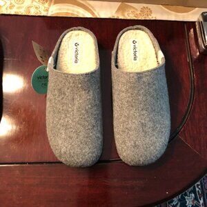 Victoria Slippers
